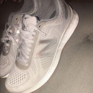 Women’s new balances. Like new. Size 8 1/2